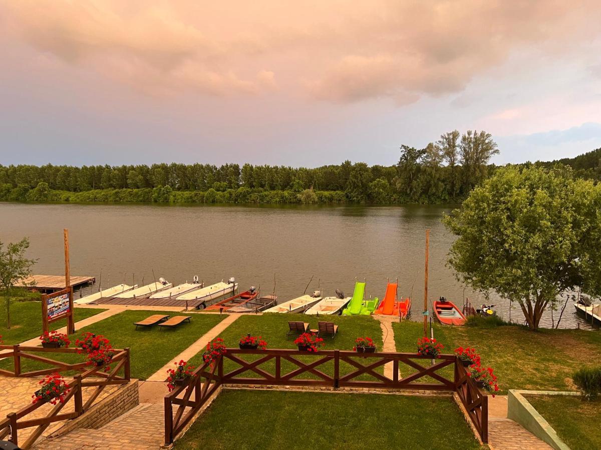 Apartmani Tiske Noci Becej Экстерьер фото